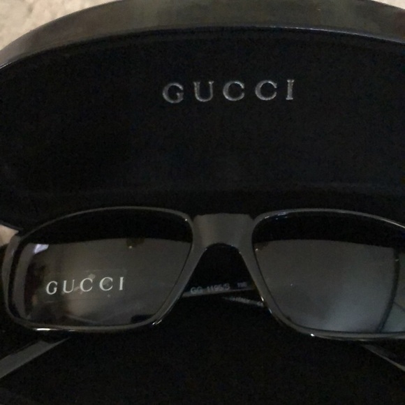 Gucci black unisex has tag on lens black dark gray lens side panels NWOT - Picture 11 of 15